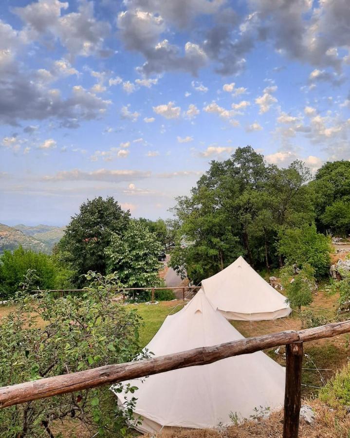 Camp Oaza,Lipa 호텔 센틴제 외부 사진