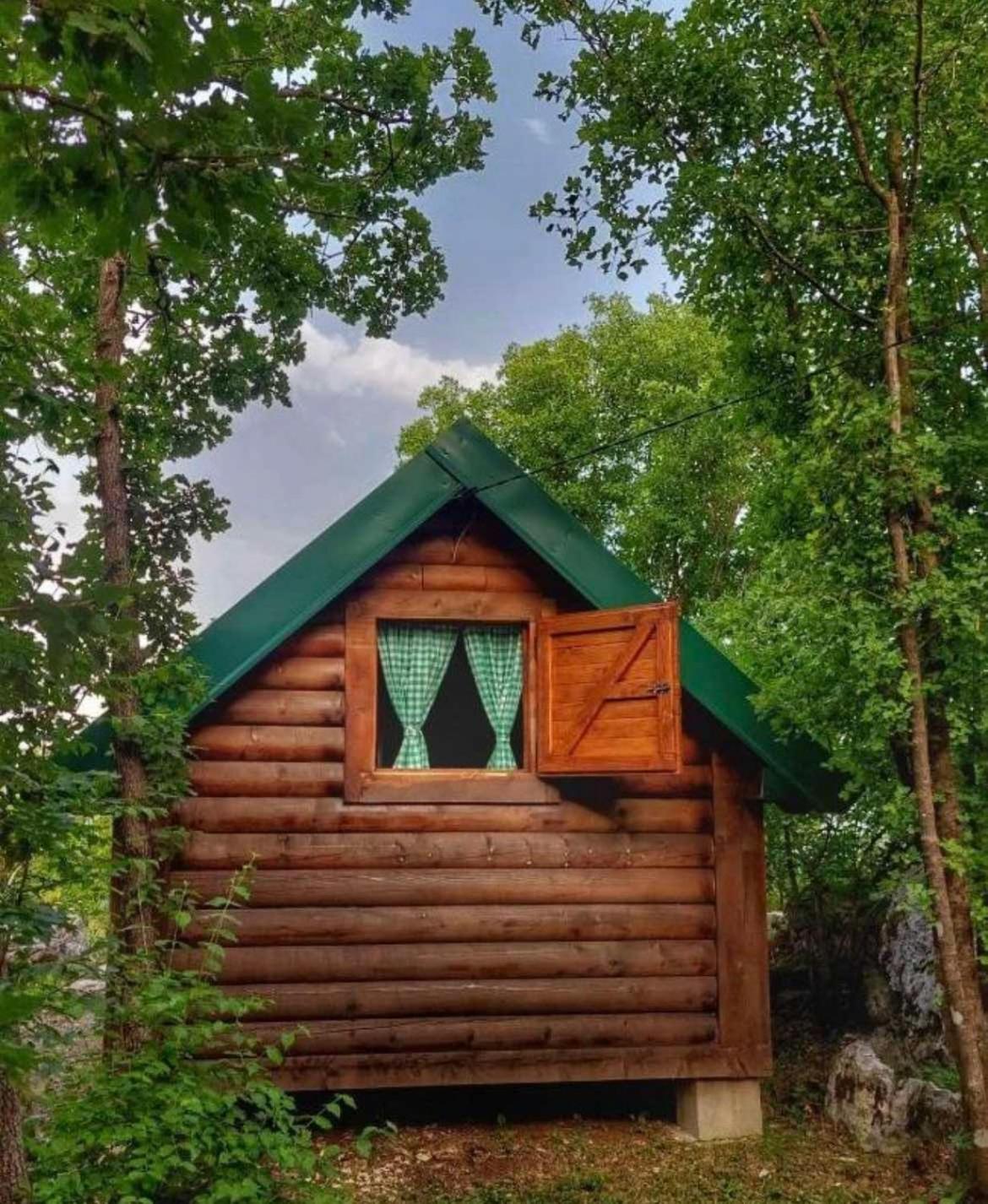 Camp Oaza,Lipa 호텔 센틴제 외부 사진