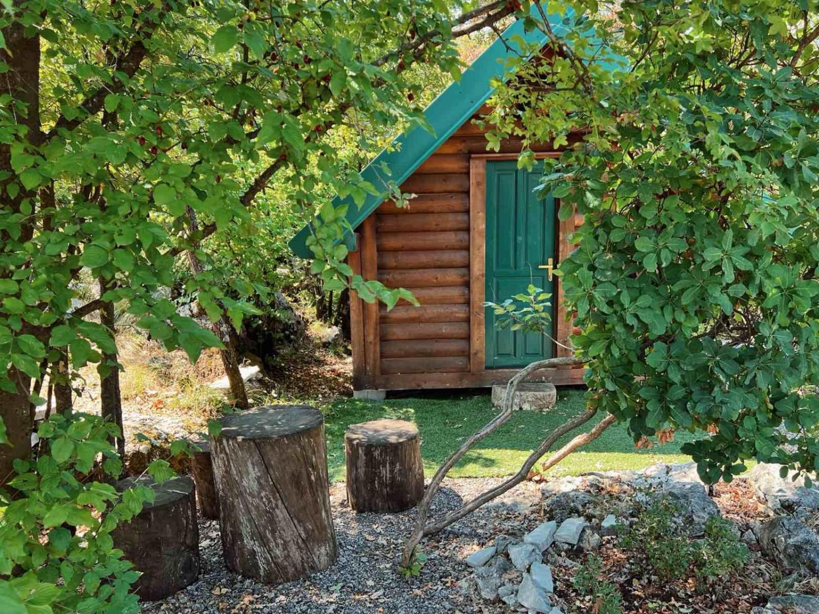Camp Oaza,Lipa 호텔 센틴제 외부 사진