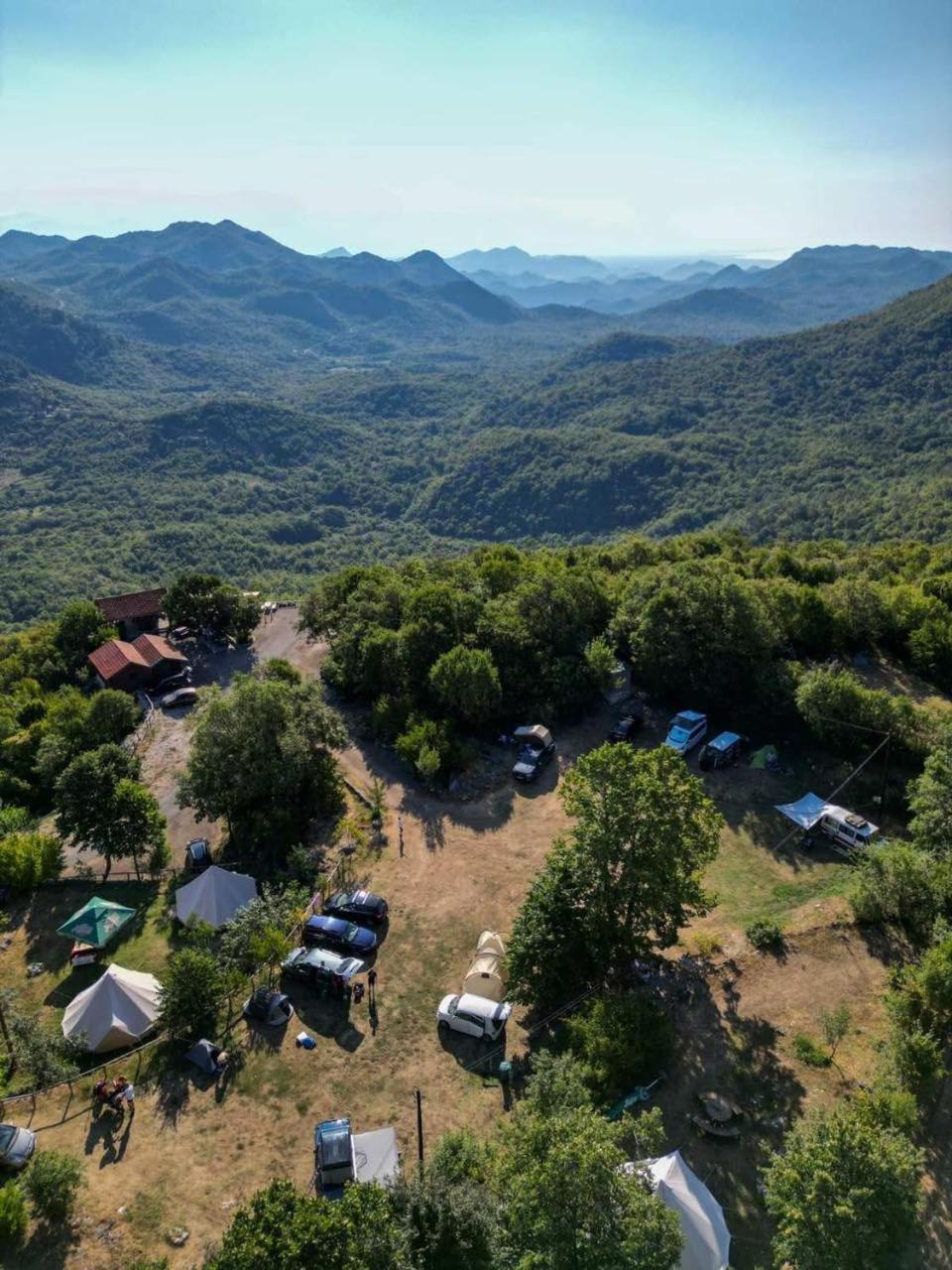 Camp Oaza,Lipa 호텔 센틴제 외부 사진